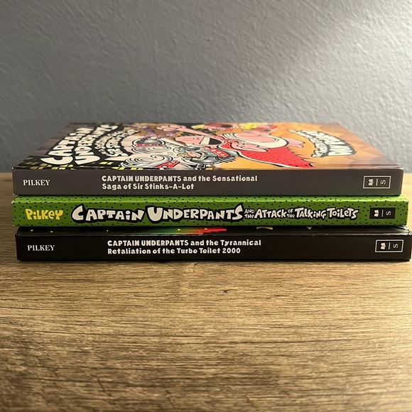 “Captain Underpants” Hardback Full Color Book Set - Picture 10 of 13